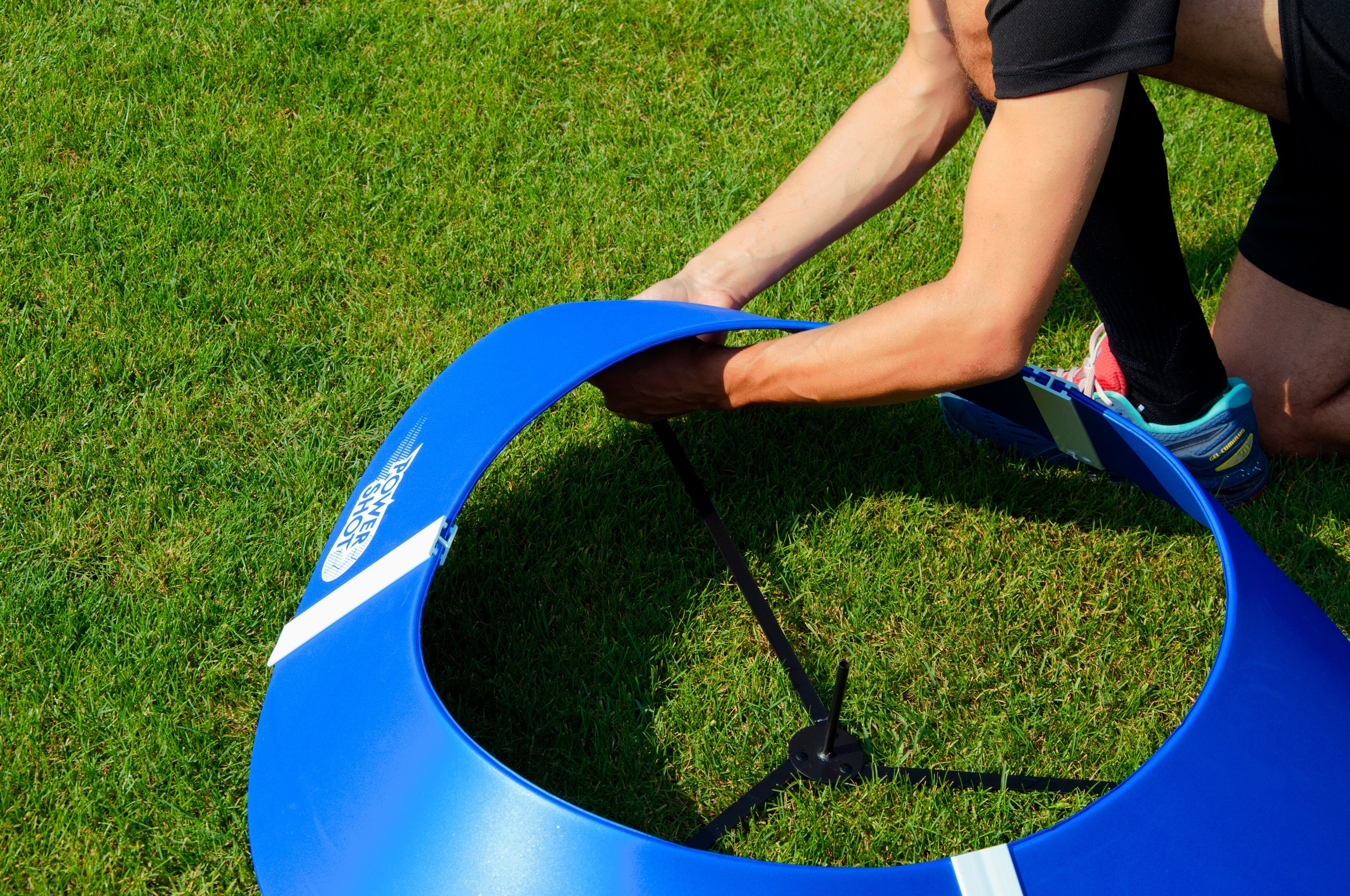 Kit de 10 cibles de FOOT GOLF avec jalon et drapeaux