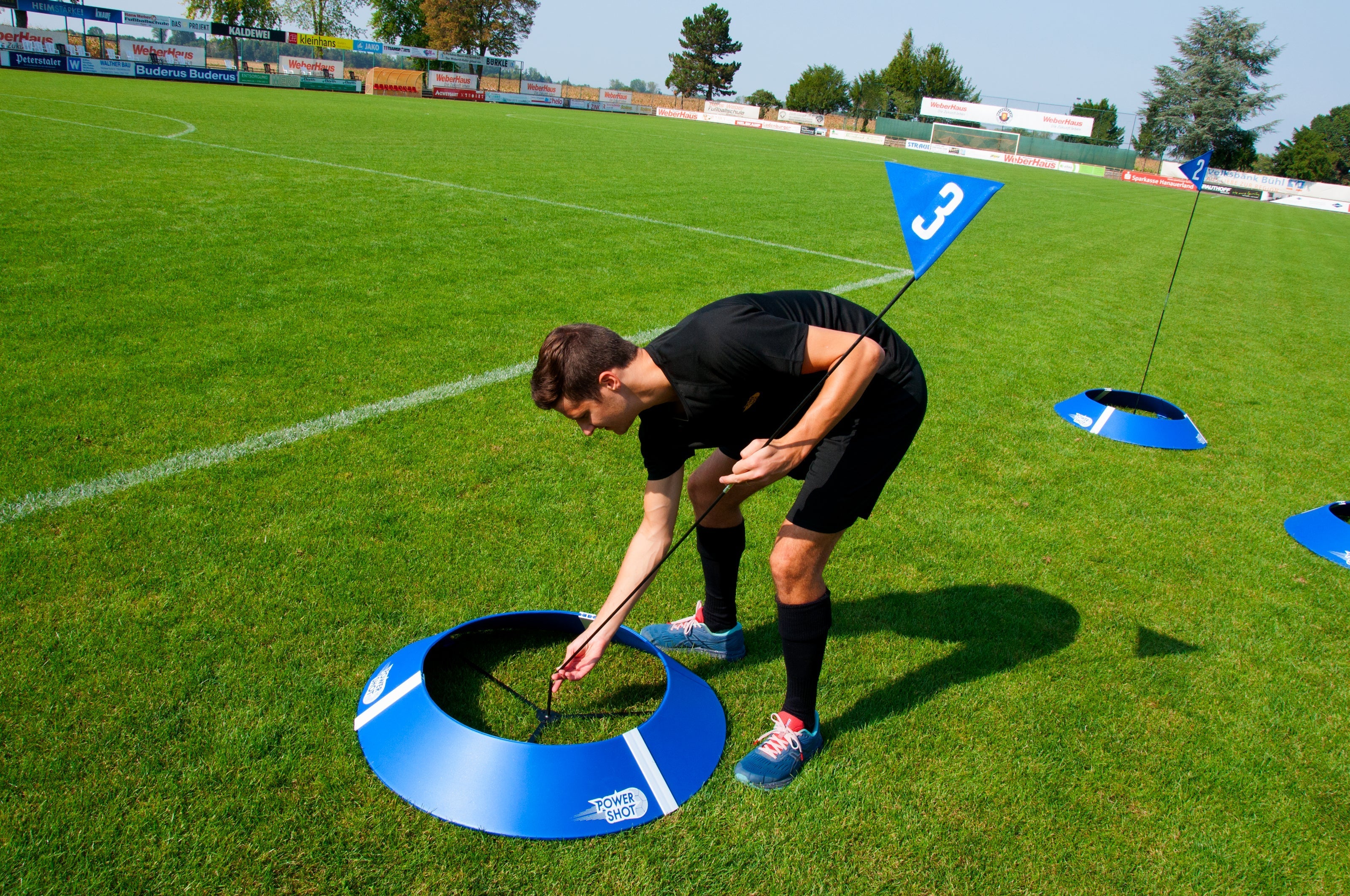 Kit de 3 cibles de FOOT GOLF avec jalon drapeaux et sac de transport