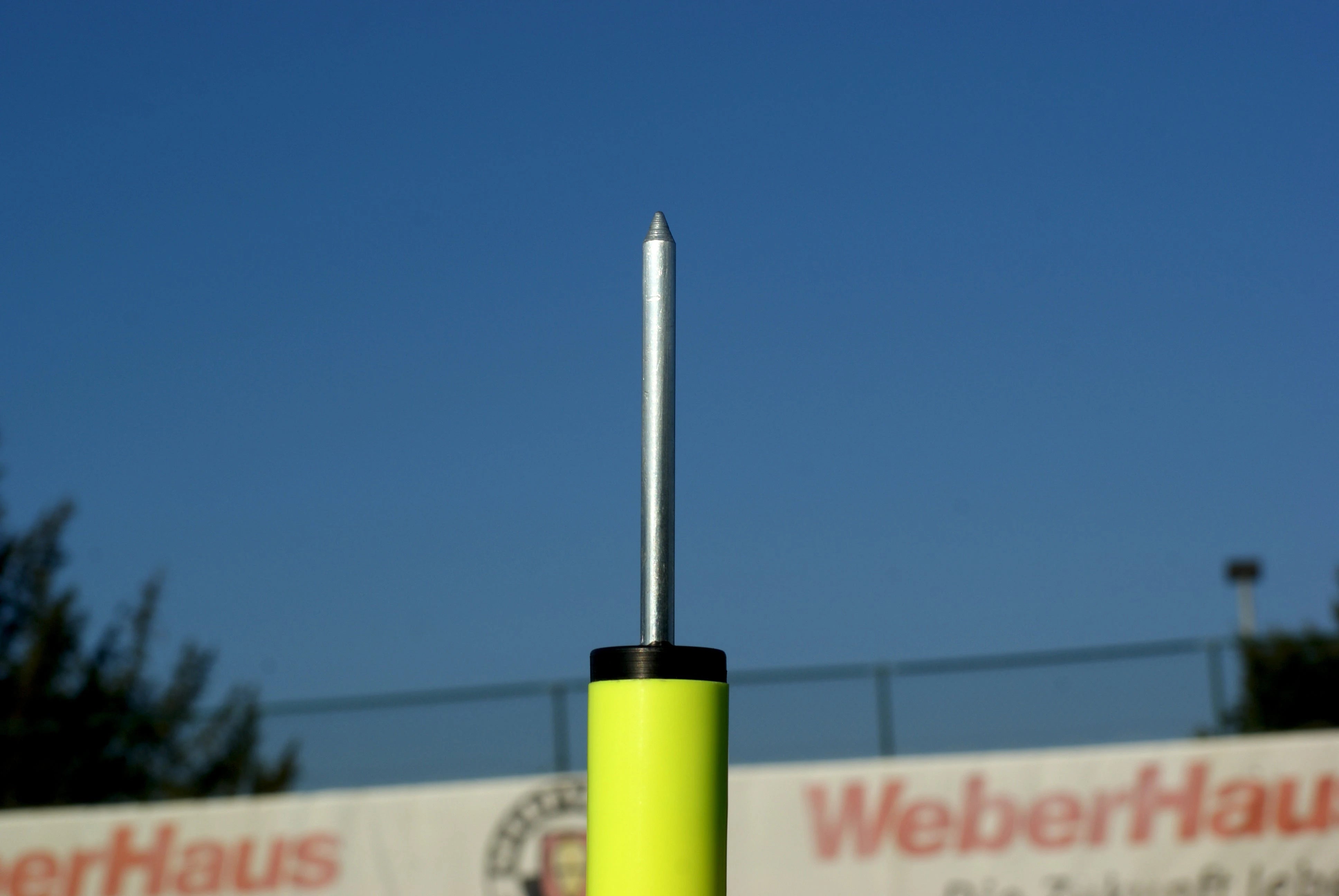 Ensemble de 10 piquets de slalom jaune néon avec bases à ressort – 172 cm