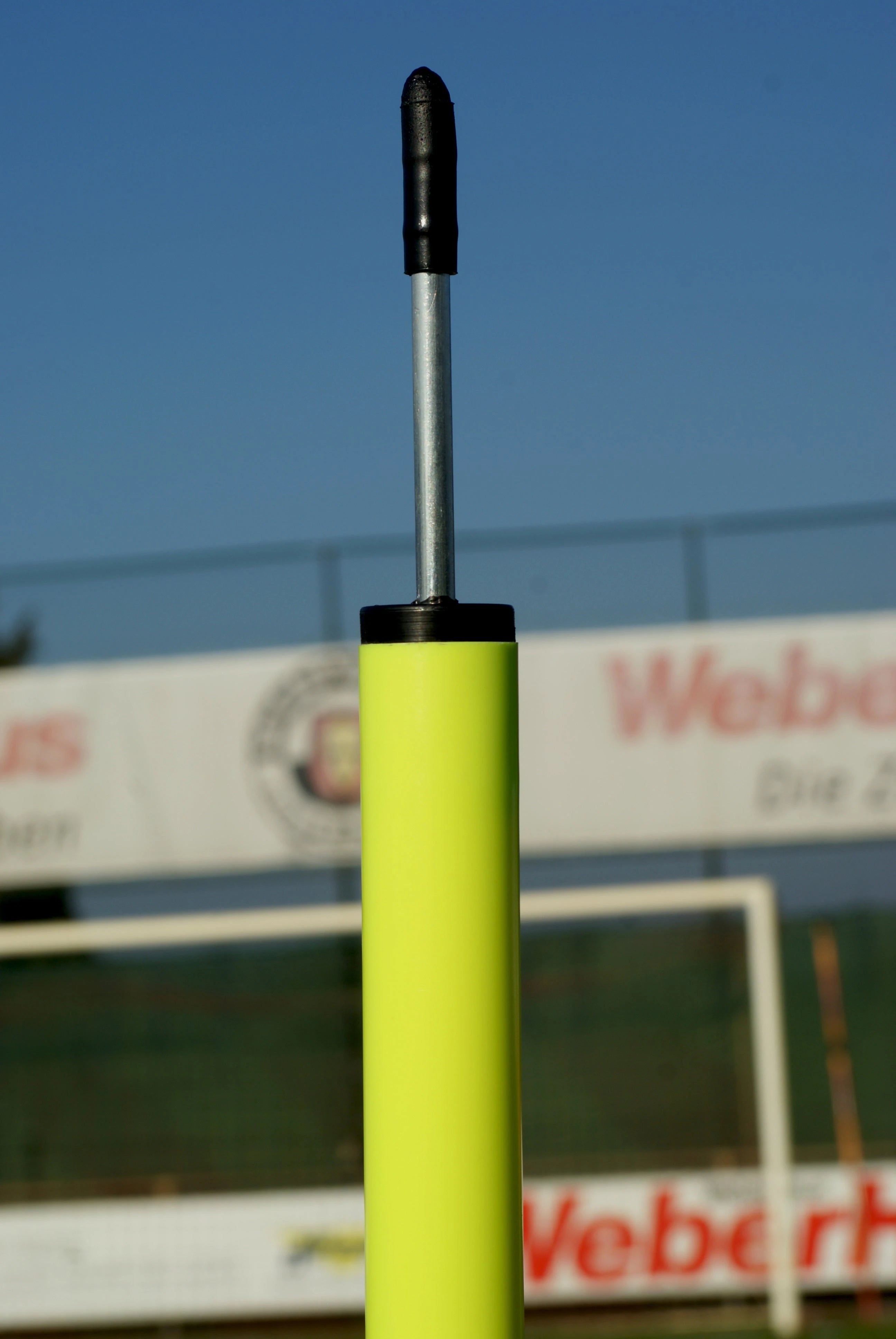 Ensemble de 10 piquets de slalom jaune néon avec bases à ressort – 172 cm